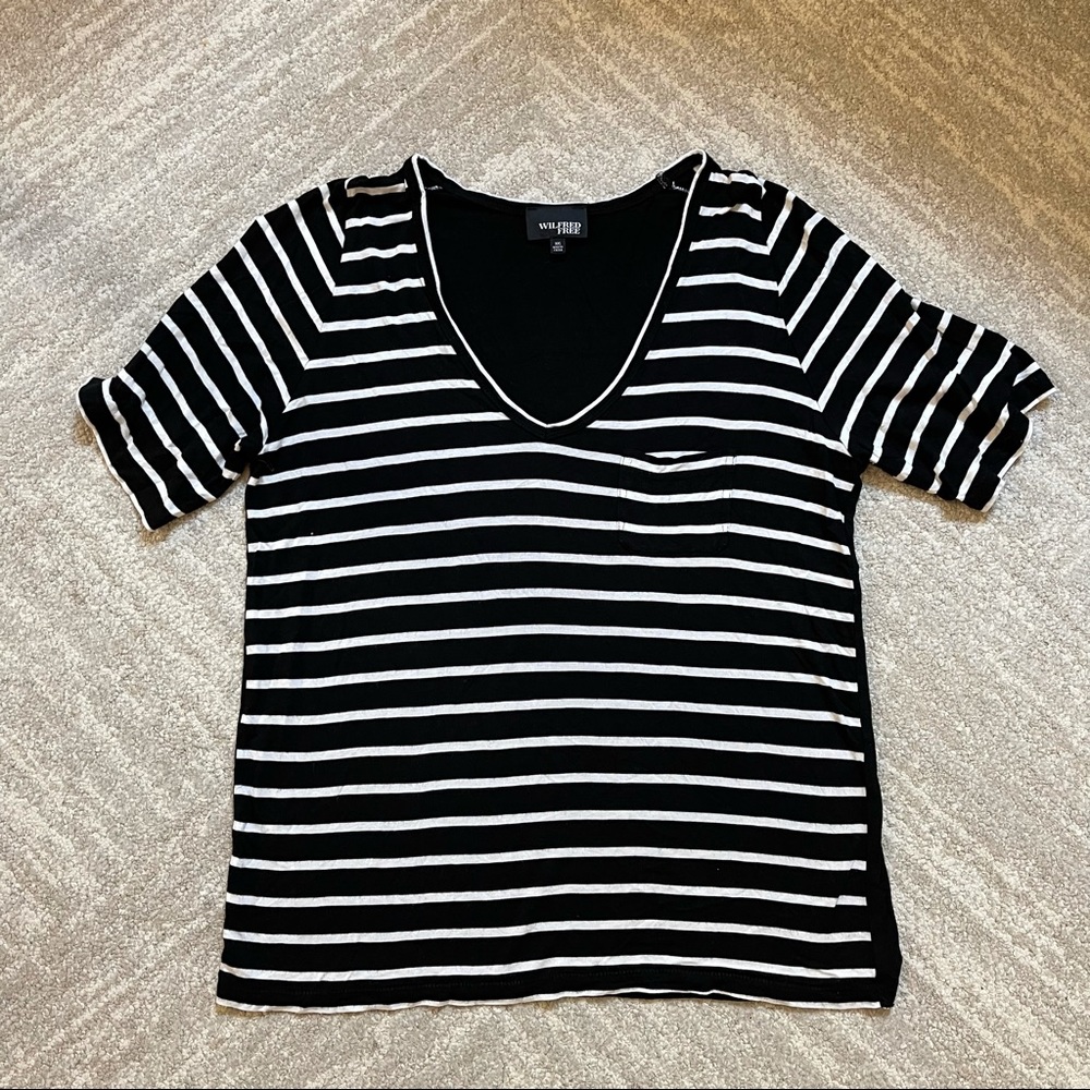 Aritzia Wilfred Free T-Shirt